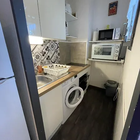 Centre T2 Avec Jardinet Et Parking Daire Narbonne