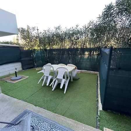 Centre T2 Avec Jardinet Et Parking *