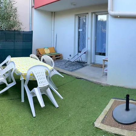 Apartment Centre T2 Avec Jardinet Et Parking *