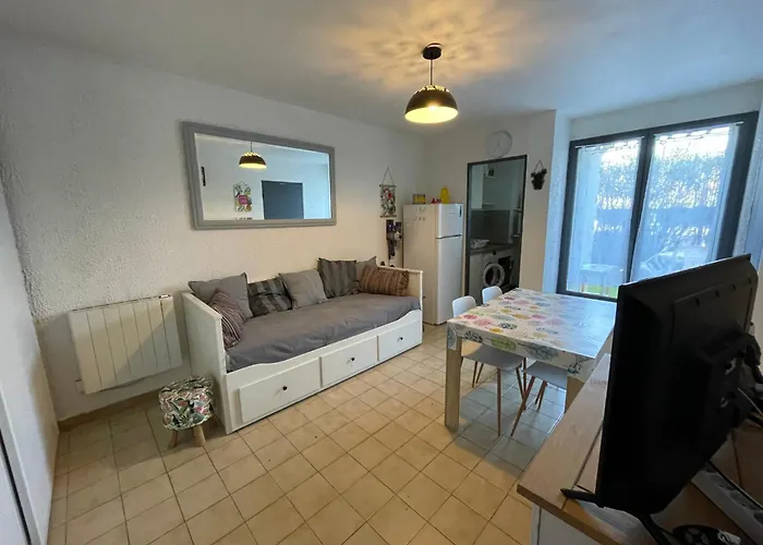 Centre T2 Avec Jardinet Et Parking Narbona